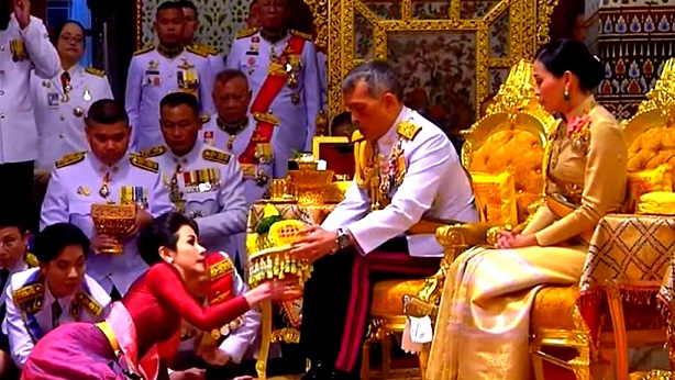 sineenat amanta regina suthida sefa bodyguarzilor rege thailanda regele spaniei felipe sotie amanta concubina regina sotia sa ceremonie oficiala re - Ziarul National