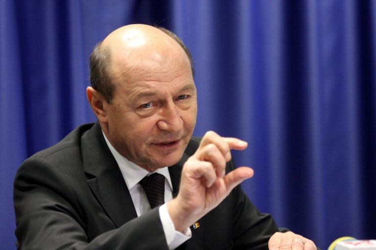 „Petrov” face circ! Nu recunoaște, dar admite colaborarea cu Securitatea