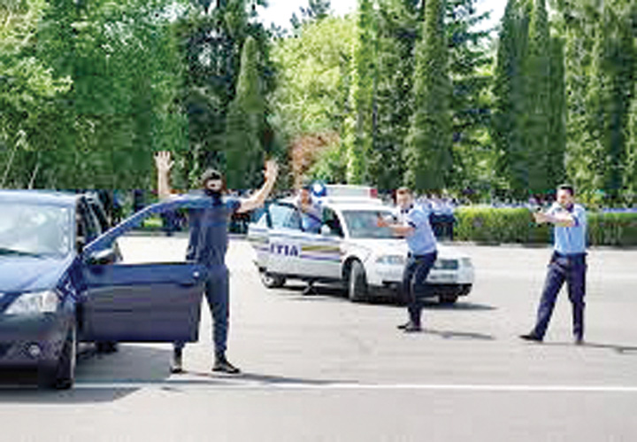 CCR îți bagă poliția în casă
