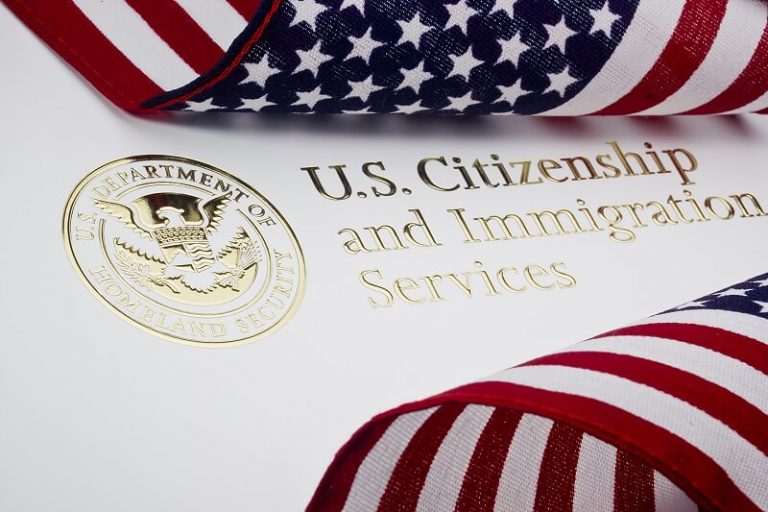 Polonezii au dat cu șapca de pământ: America le ridică vizele!