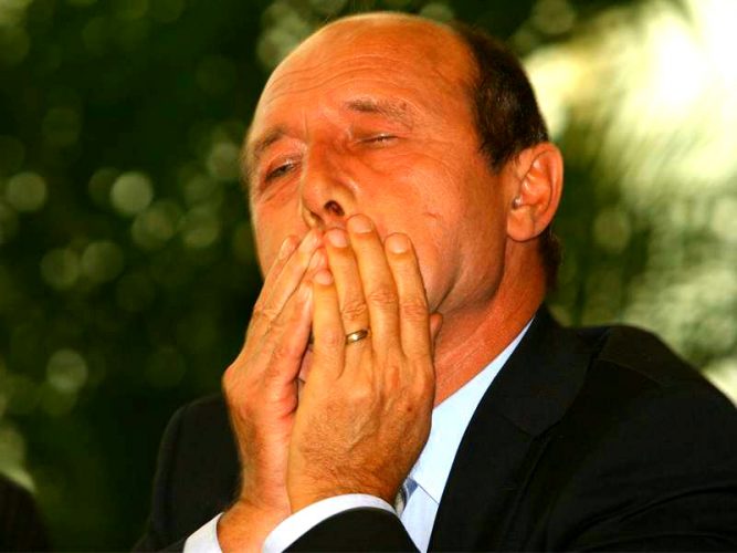 Traian Băsescu ajunge în faţa judecătorului - Ziarul National