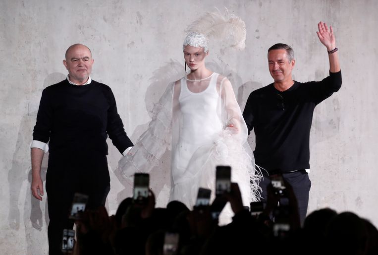 Cristian Lacroix a revenit în industria modei