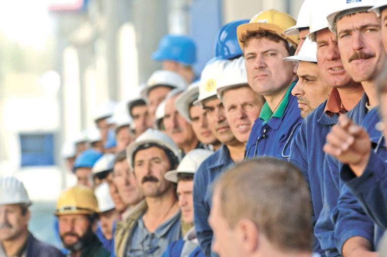 Guvernul Poloniei copiază PSD-ul: adio, forță de muncă ieftină!