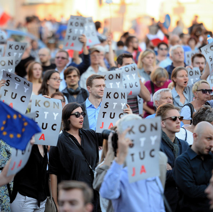 polonia magistrati Polonia ne arată calea: judecătorii și procurorii rămân fără imunitate!