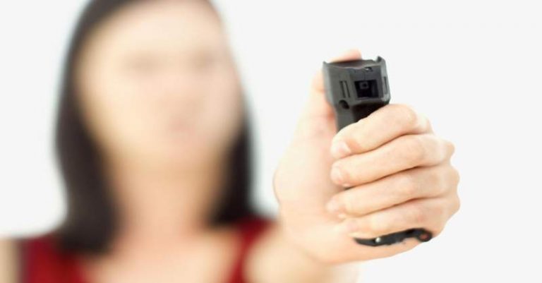 Copii atacați de învățătoare cu spray lacrimogen