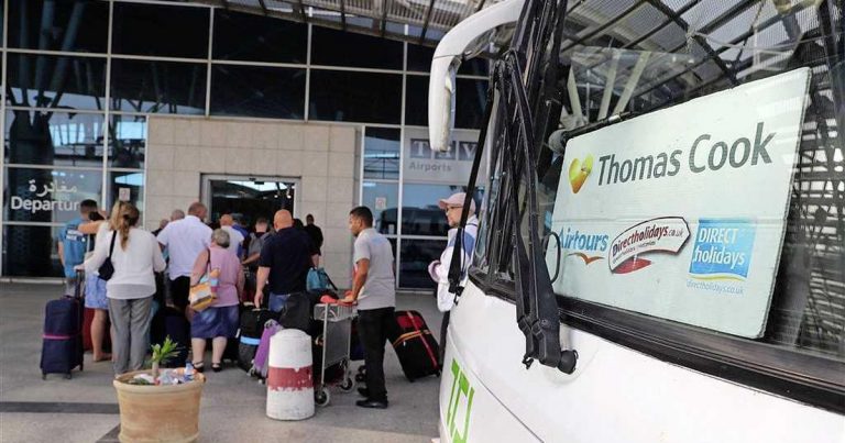 Câţi români au fost afectaţi de falimentul Thomas Cook