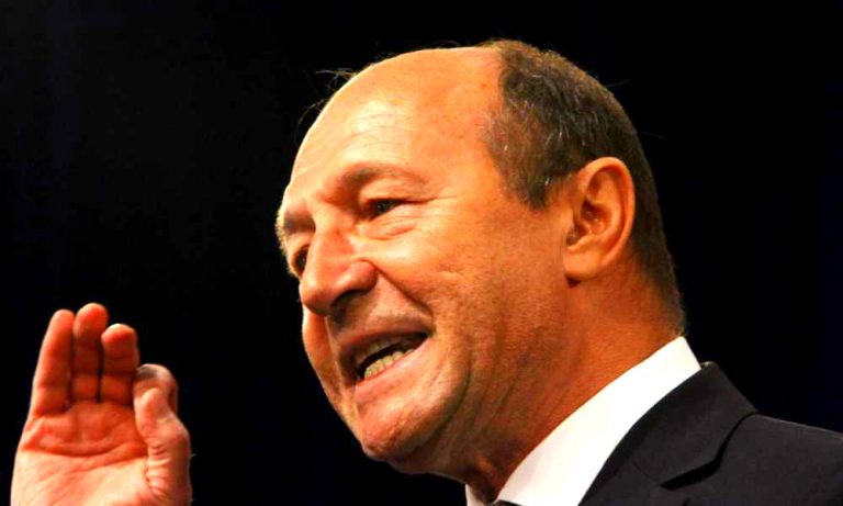 Traian Băsescu nu îi lasă pe deputații PMP să voteze moțiunea de cenzură