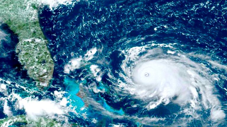 Uraganul Dorian a lovit cu furie Bahamas. 800 000 de persoane afectate