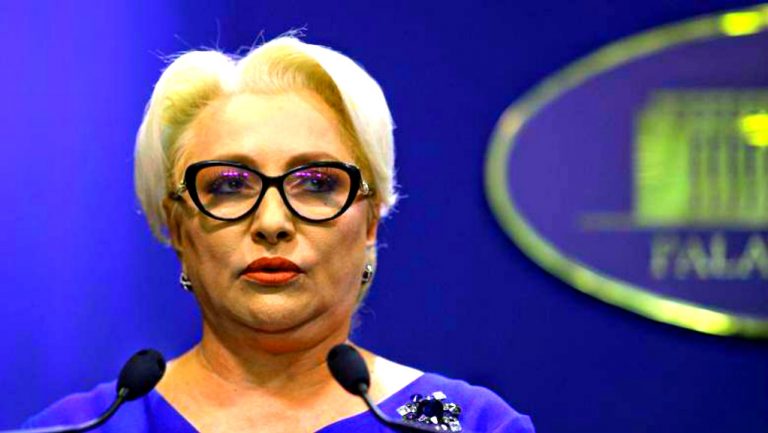 Dăncilă, dată în judecată de un secretar de stat pe care l-a concediat din Guvern. Decizia ei a fost suspendată