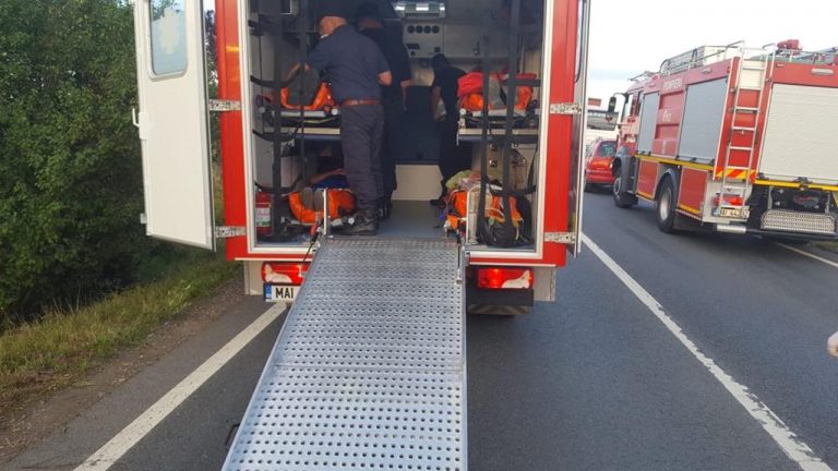 Oradea: Trei copii duși la spital, în urma unui accident. O fetiță a fost intubată