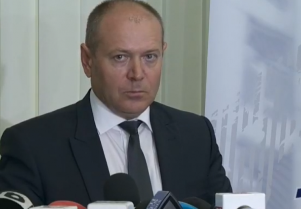 Bănilă s-a detonat de gât cu Hăineală!
