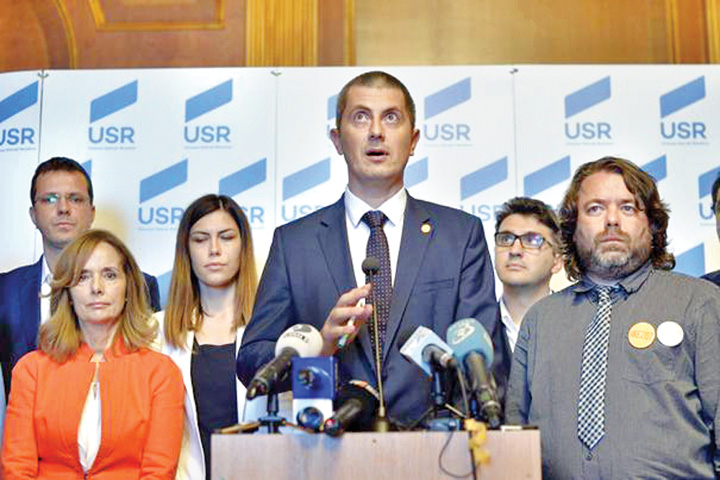 Cine a băgat ”conserve” la USR!