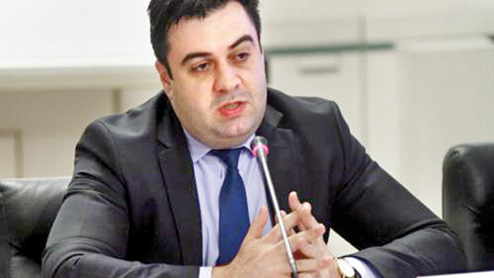 Cuc dă afară 35 de directori din CNAIR
