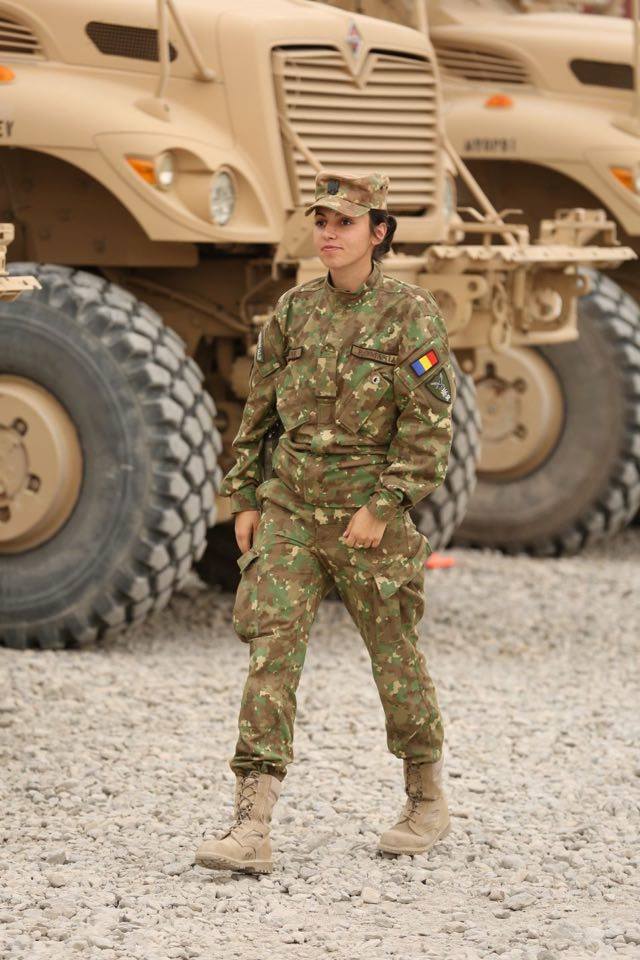 NATO cere României mai multe femei…pe front!