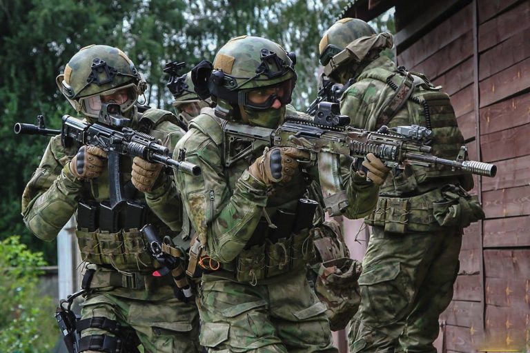 Spionii ruşi: război hibrid în Europa