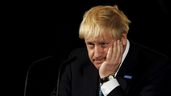 Opoziţia îi pune beţe-n roate lui Boris Johnson