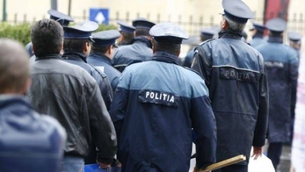 Nababii din Poliție, executați de deputați