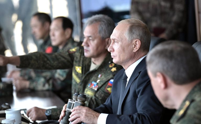 Submarinul care l-a făcut de râs pe Putin