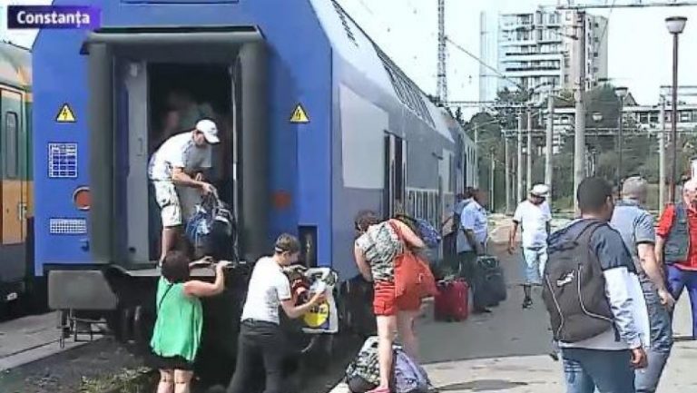 Revoltă maximă! CFR a scumpit și abonamentele!