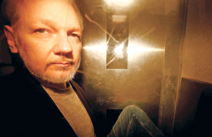 Medicii strigă în cor: Assange e pe moarte