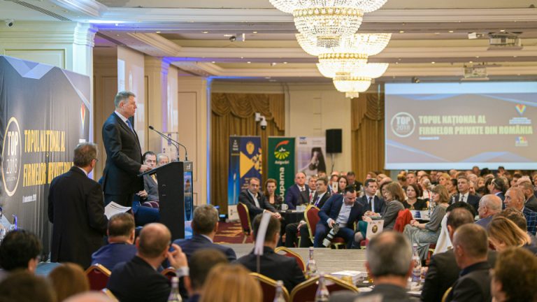 Iohannis continuă să critice PSD şi după instalarea noului Guvern: au bulversat întreaga societate