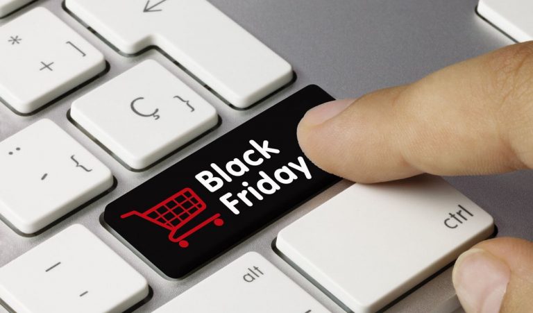 Cât au cheltuit românii în Black Friday