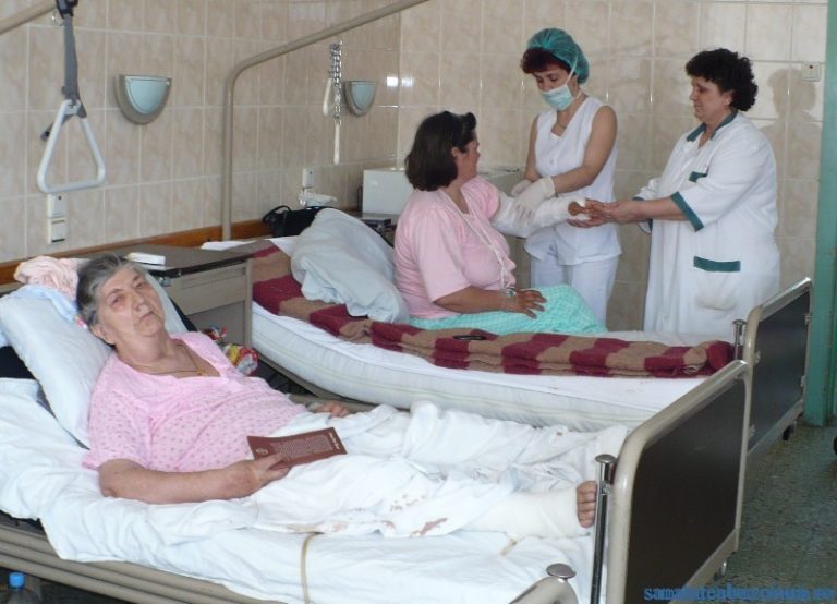 Bolile mănâncă 20 de ani din viața româncelor