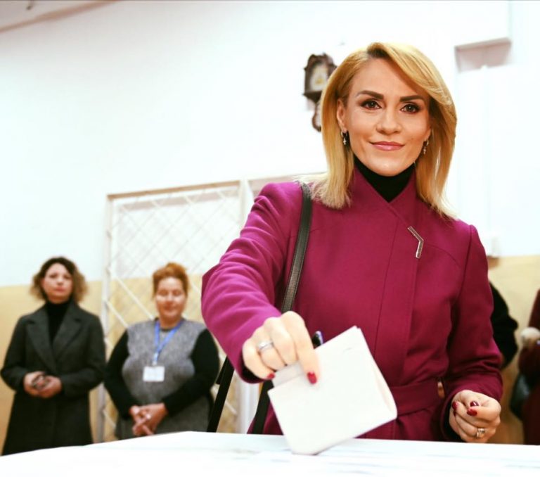 Gabriela Firea, foarte matinală la vot