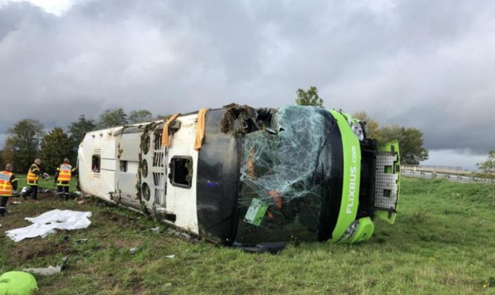 Franţa: români răniţi într-un accident de autocar