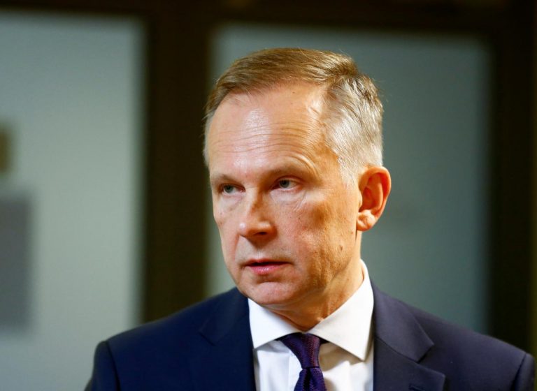 Guvernator de bancă: şpagă de 500.000 de euro