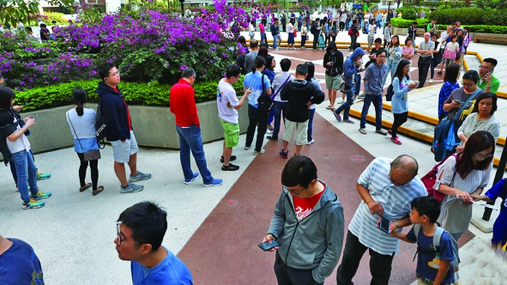 Prezenţă-record la alegerile locale din Hong-Kong