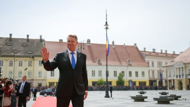 Klaus Iohannis pleacă în prima vizită externă din 2020