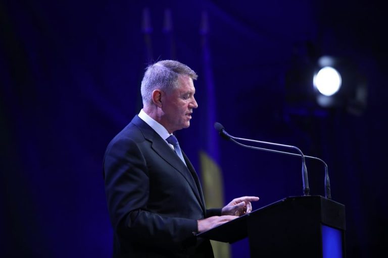 Klaus Iohannis a vorbit despre vacanțele din ultimii ani: am stat să păzesc România de pesediști