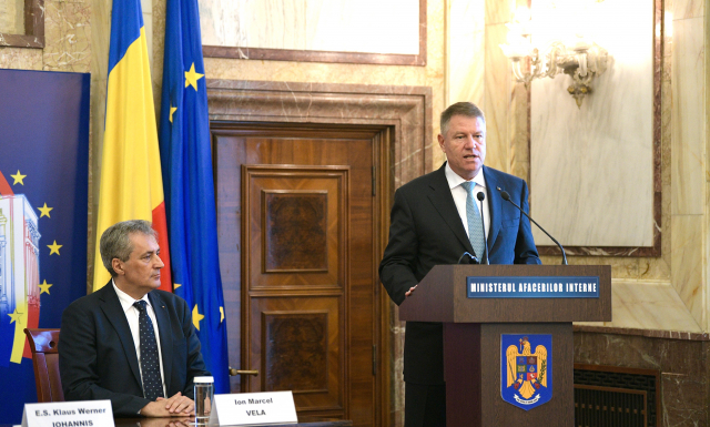 Iohannis, prezent și la instalarea lui Vela în fruntea MAI. Ce schimbare a cerut