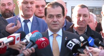 Premierul Orban, matinal la urne: Am votat, evident, pentru o Românie normală