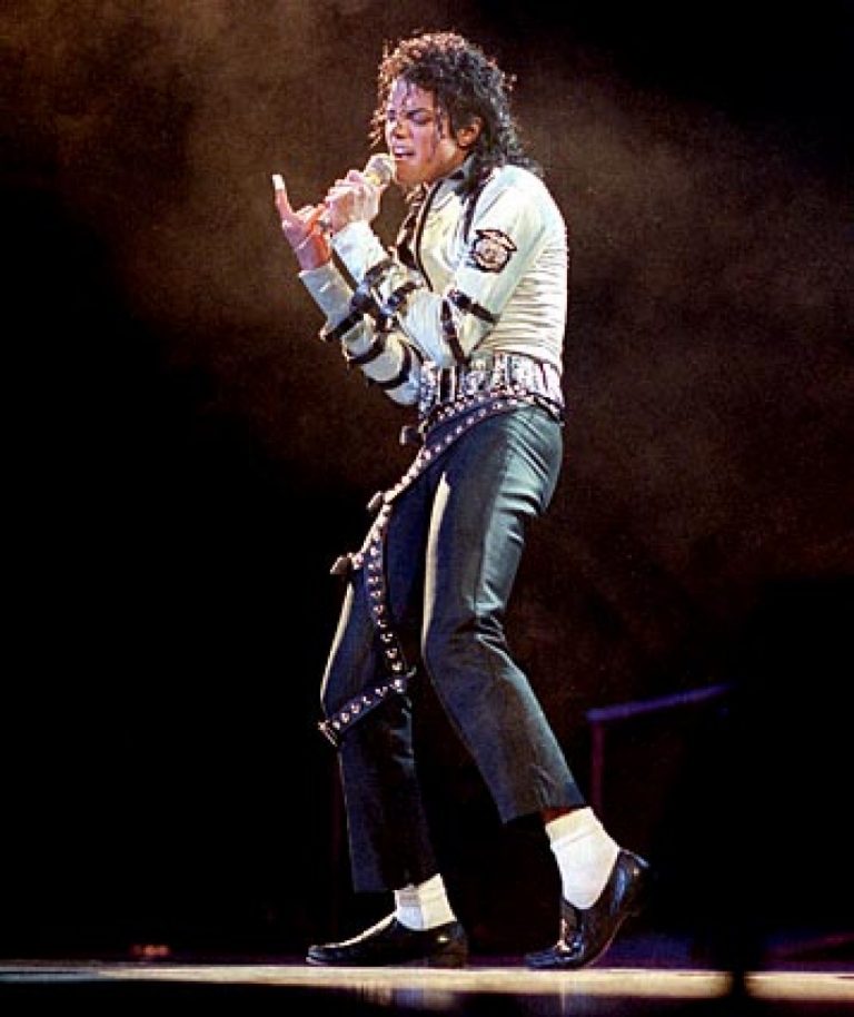 Un milion de dolari pentru şosetele lui Michael Jackson