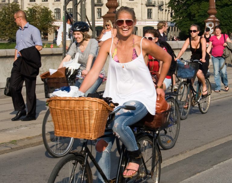 Ţările UE cu cei mai fericiţi oameni