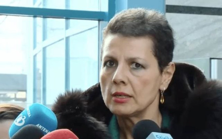 Adina Florea le-a întors spatele