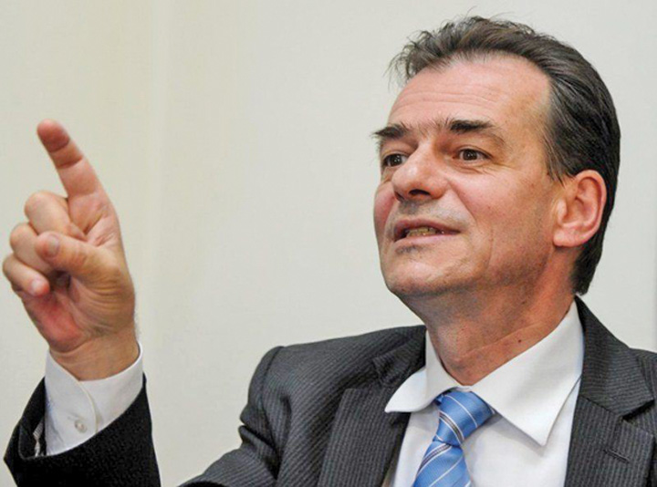 Liberalii declanșează operațiunea „Sugrumați Justiția”