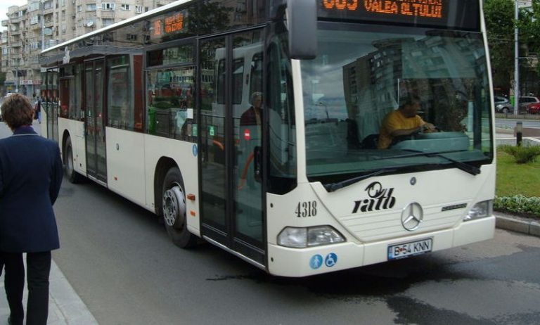 Șoferii de autobuze și tramvaie, pensionați la 55 de ani