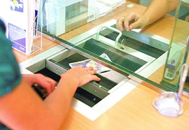 Lovitură pentru bancheri! Se plafonează dobânzile