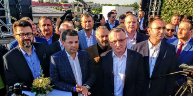 Demisie colectivă din Pro România. Semnatarii și motivele
