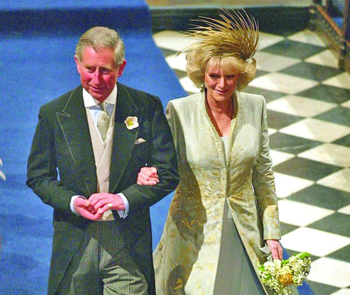 La naiba cu Brexitul! Englezii, cu ochii pe scandalurile din familia regală
