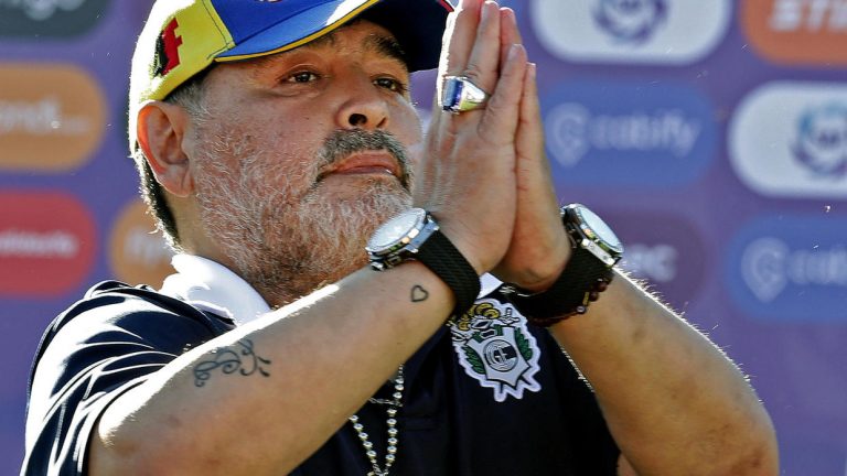 Dolce&Gabbana, obligată să-i dea bani lui Maradona