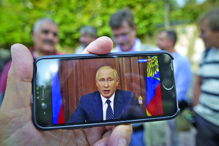 Putin, „tătucul” telefoanelor