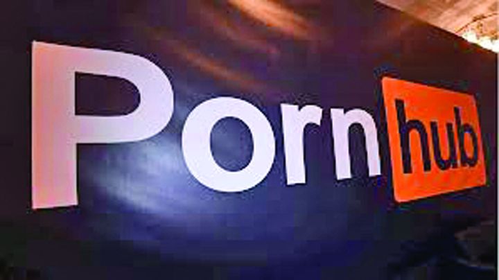 Site-urile porno surclasează Amazon şi Netflix
