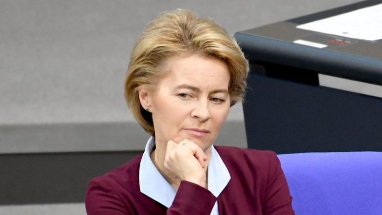 Stupoare la Bruxelles în privinţa acordului comercial fulger UE-SUA