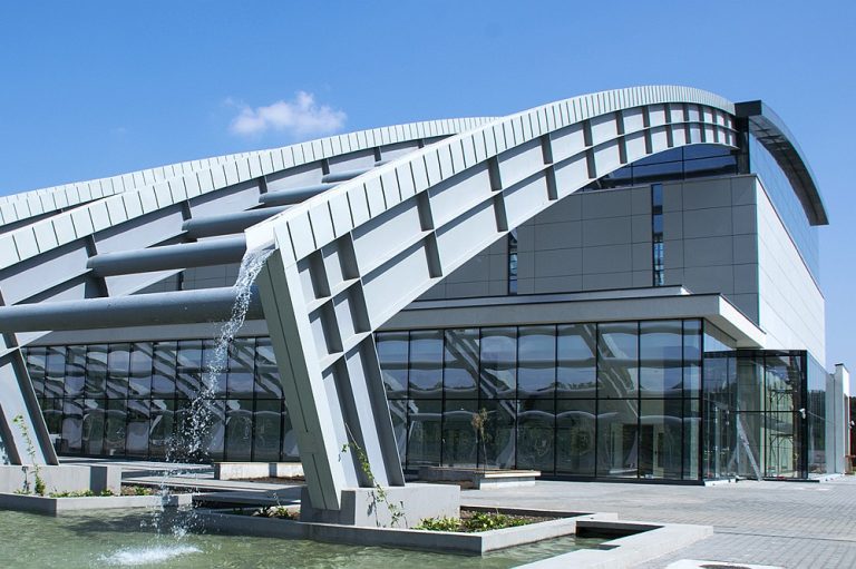 Cel mai puternic laser din lume, construit la Măgurele, elogiat de presa germană