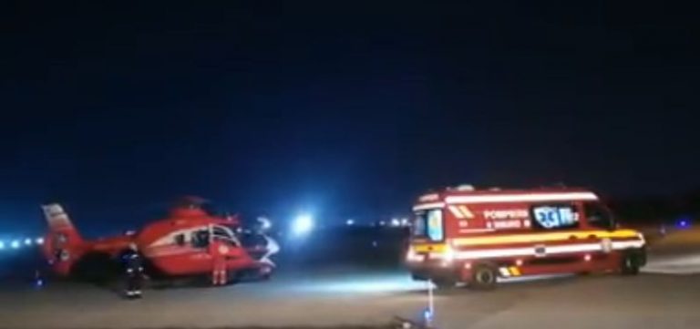 Fetiță de 3 ani, cu arsuri, adusă cu elicopterul în Capitală (VIDEO)