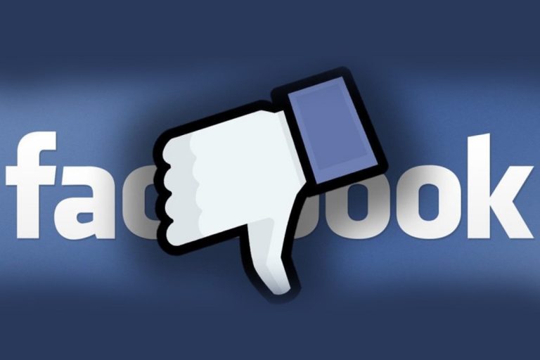 „Înregistrați-vă cu Facebook” și lumea ta e a lor!